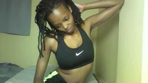 Snapshot of miami_muffin chatting on 02/02/26, 12:31 Muffin online show from 02/02/26, 12:31