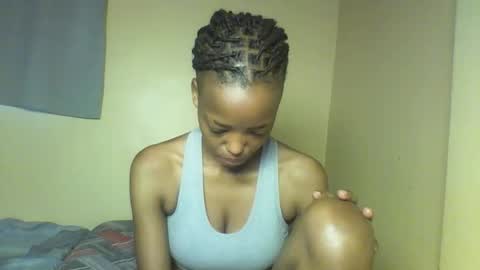 Snapshot of miami_muffin chatting on 02/06/26, 12:30 Muffin online show from 02/06/26, 12:30