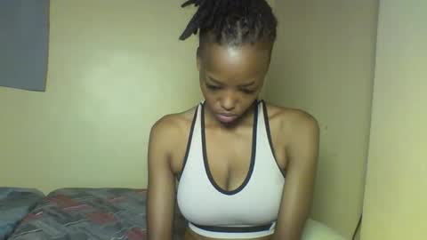 Snapshot of miami_muffin chatting on 02/09/26, 01:04 Muffin online show from 02/09/26, 01:04