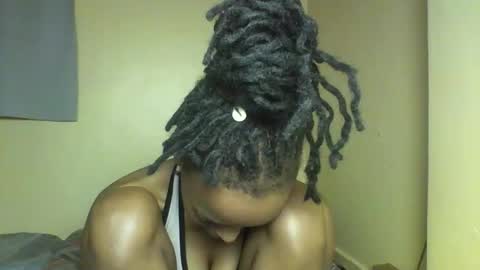 Snapshot of miami_muffin chatting on 02/17/26, 12:51 Muffin online show from 02/17/26, 12:51