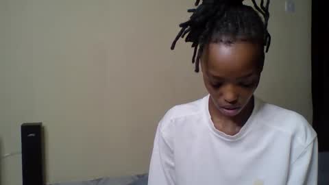 Snapshot of miami_muffin chatting on 02/26/26, 04:28 Muffin online show from 02/26/26, 04:28