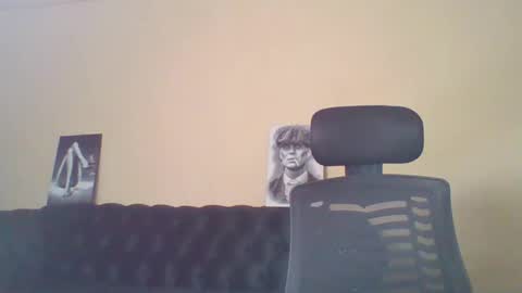 Muffin online show from 04/19/26, 01:27