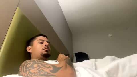 Snapshot of miamiclos1 chatting on 12/19/24, 07:40 miamiclos1 online show from 12/19/24, 07:40