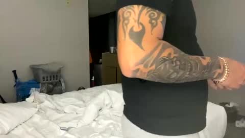 Snapshot of miamiclos1 chatting on 01/12/25, 12:12 miamiclos1 online show from 01/12/25, 12:12