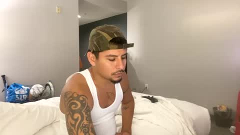 Snapshot of miamiclos1 chatting on 01/15/25, 10:24 miamiclos1 online show from 01/15/25, 10:24