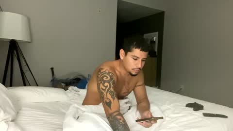 Snapshot of miamiclos1 chatting on 01/17/25, 11:27 miamiclos1 online show from 01/17/25, 11:27