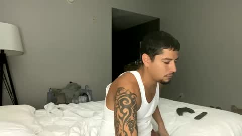 Snapshot of miamiclos1 chatting on 01/29/25, 02:21 miamiclos1 online show from 01/29/25, 02:21