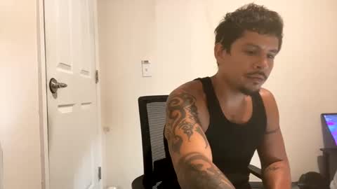 Snapshot of miamiclos1 chatting on 09/16/25, 02:23 miamiclos1 online show from 09/16/25, 02:23