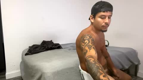 Snapshot of miamiclos1 chatting on 09/24/25, 02:20 miamiclos1 online show from 09/24/25, 02:20