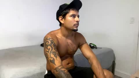 Snapshot of miamiclos1 chatting on 09/25/25, 02:59 miamiclos1 online show from 09/25/25, 02:59