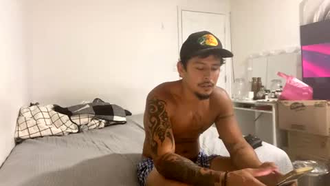 Snapshot of miamiclos1 chatting on 10/25/25, 10:15 miamiclos1 online show from 10/25/25, 10:15