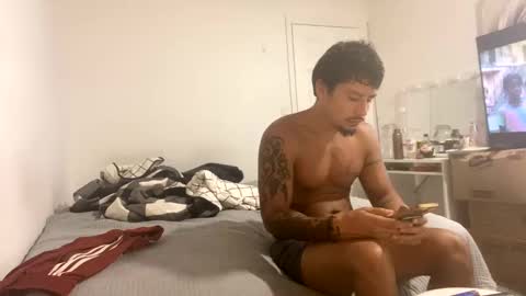 Snapshot of miamiclos1 chatting on 10/28/25, 10:52 miamiclos1 online show from 10/28/25, 10:52