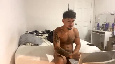 miamiclos1 online show from 02/15/26, 12:36