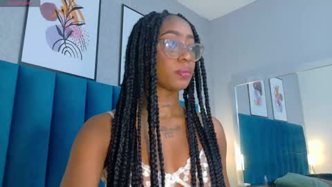 Mia  online show from 04/21/26, 12:33