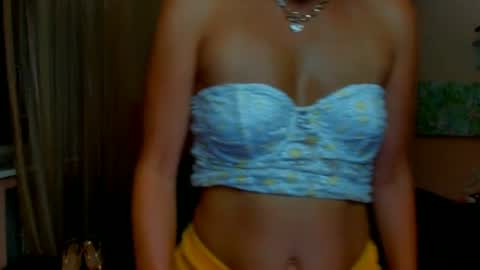Snapshot of miamilff_sugar chatting on 07/23/26, 06:00 Alianna online show from 07/23/26, 06:00