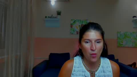 Snapshot of miamilff_sugar chatting on 08/07/26, 05:31 Alianna online show from 08/07/26, 05:31