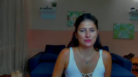 Snapshot of miamilff_sugar chatting on 08/10/26, 05:22 Alianna online show from 08/10/26, 05:22