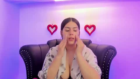 Mia   -5 7001400 Follow  online show from 02/25/25, 12:34