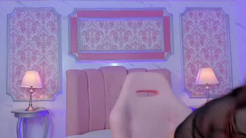 Mia   -5 7001400 Follow  online show from 03/11/25, 12:50