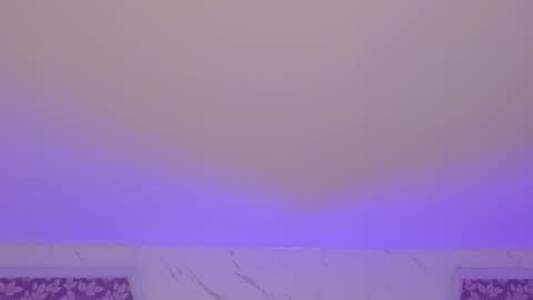 Mia   -5 7001400 Follow  online show from 10/04/25, 01:09