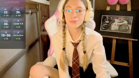 MiaMoon online show from 05/28/26, 03:20