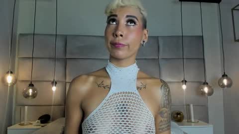 Mia Morgann online show from 02/12/25, 05:26