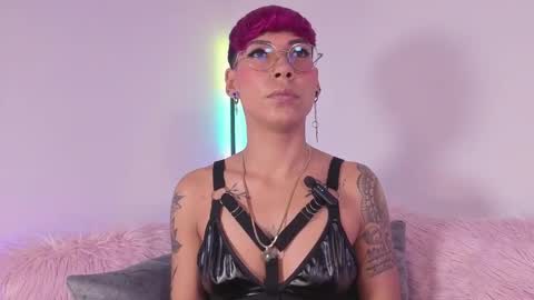 Mia Morgann online show from 11/19/25, 01:33