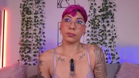 Mia Morgann online show from 03/04/26, 09:59