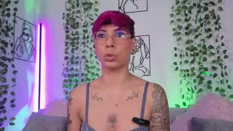 Mia Morgann online show from 04/17/26, 02:42