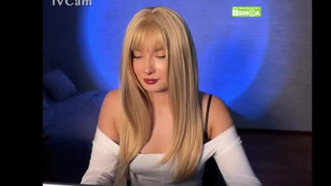 Snapshot of miamysterly chatting on 05/13/26, 02:25 miamysterly online show from 05/13/26, 02:25