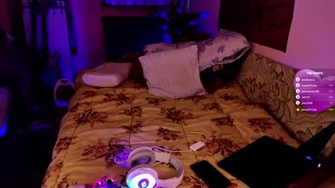 Snapshot of miaowhowl chatting on 01/16/25, 04:38 Kristien online show from 01/16/25, 04:38