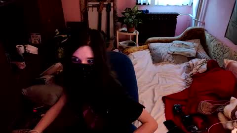 Snapshot of miaowhowl chatting on 02/23/25, 03:18 Kristien online show from 02/23/25, 03:18