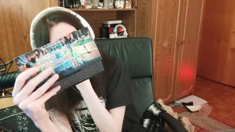 Kristien online show from 03/28/26, 08:19