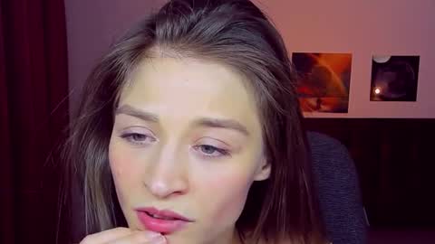 Mia online show from 01/10/25, 11:29