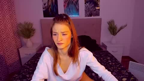 Mia online show from 01/29/25, 10:01