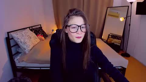 Mia online show from 02/13/25, 03:03