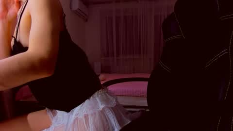 Mia online show from 03/04/26, 07:53