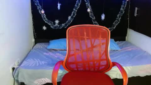 Snapshot of miapeyton chatting on 12/04/24, 06:39 Mia Peyton   online show from 12/04/24, 06:39