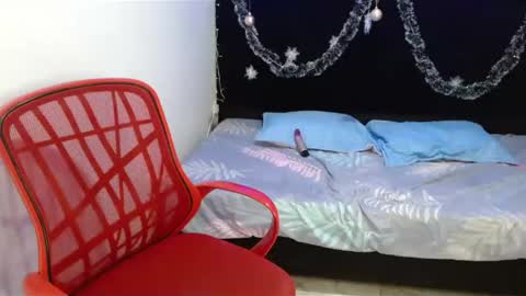 Snapshot of miapeyton chatting on 12/06/24, 07:23 Mia Peyton   online show from 12/06/24, 07:23