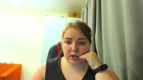 miapisa online show from 10/14/25, 03:57