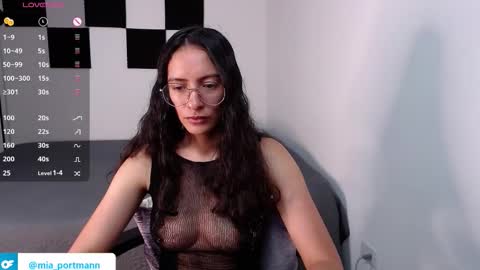 MIAPORTMANN online show from 09/21/25, 04:19