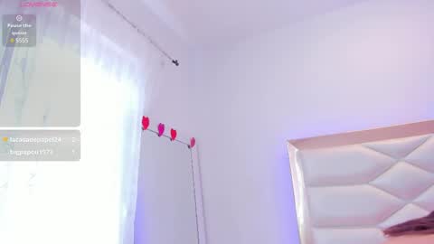 Snapshot of miaqueen021 chatting on 03/01/25, 03:27 Sweetie Mia online show from 03/01/25, 03:27