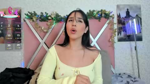 Mia Quevedo online show from 12/19/25, 11:06