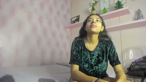 MIA  online show from 12/02/25, 12:32