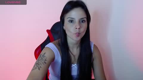 miarobinn_ online show from 09/29/25, 05:40