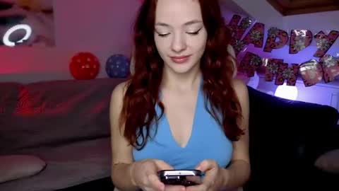 Snapshot of miarouge_me chatting on 11/22/25, 03:27 Mia online show from 11/22/25, 03:27