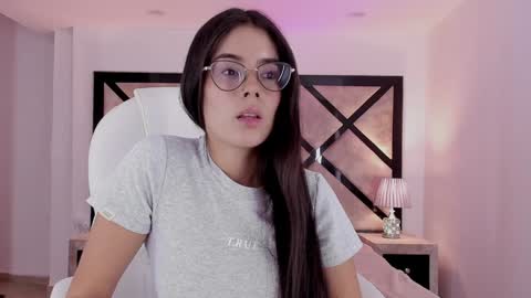 Mia online show from 01/15/25, 11:19