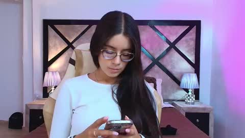 Mia online show from 10/14/25, 07:25