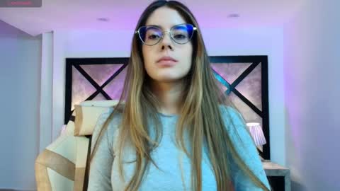 Mia online show from 02/16/26, 06:59