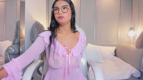 Mia  online show from 03/01/26, 03:08